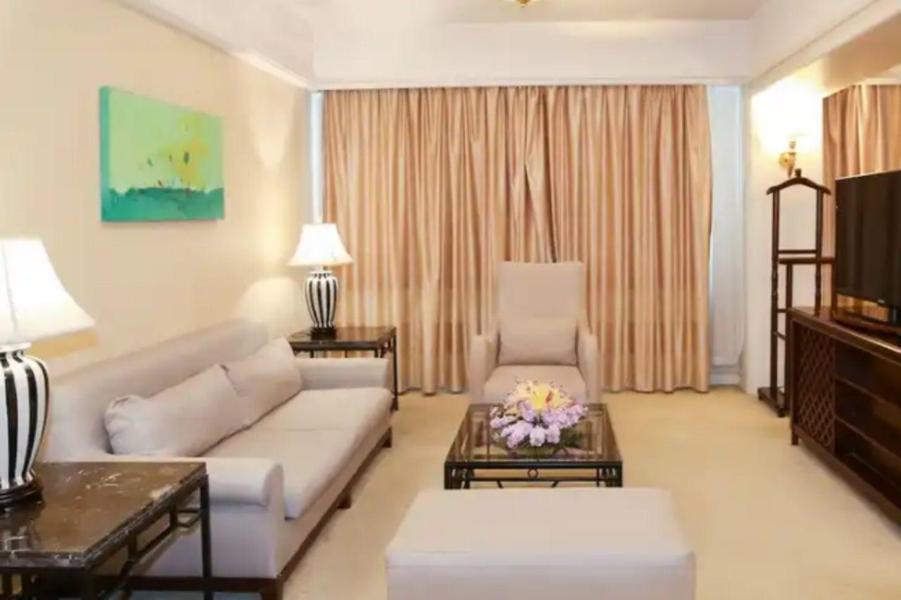 Days Frontier Pudong New International Exhibition Centre Hotel 4*